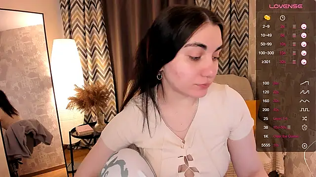 Snapshot of hannacheekss_ chatting on 03/18/25, 05:20 hannacheekss online show from 03/18/25, 05:20
