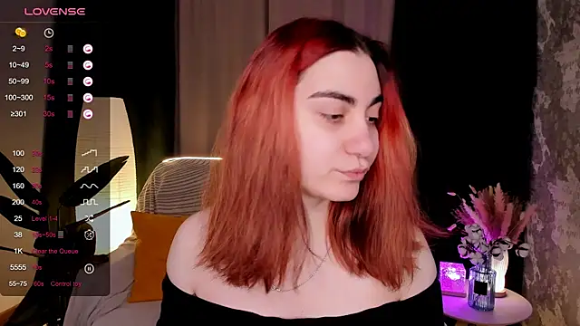 hannacheekss  online show from 02/12/26, 02:06