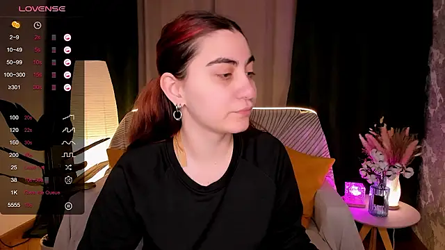 hannacheekss  online show from 03/11/26, 02:06