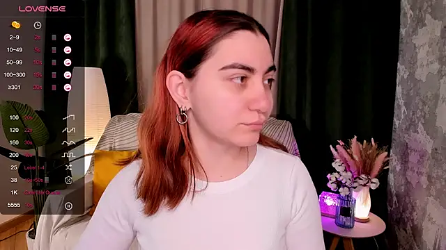 hannacheekss  online show from 03/28/26, 02:11