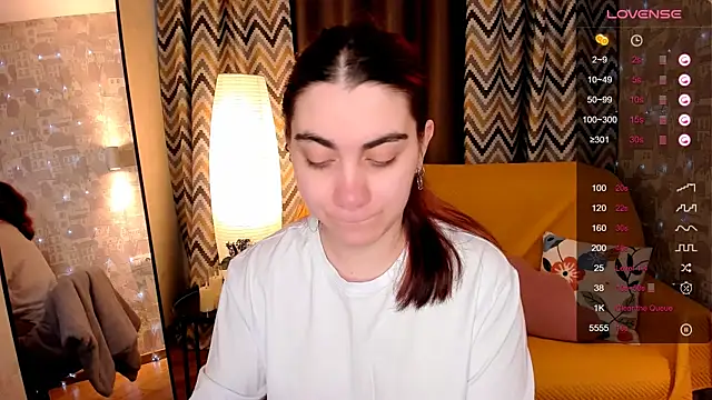 hannacheekss  online show from 04/02/26, 02:09