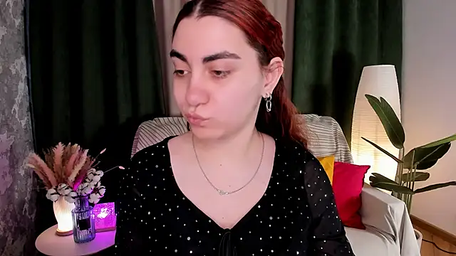 hannacheekss  online show from 05/28/26, 02:09