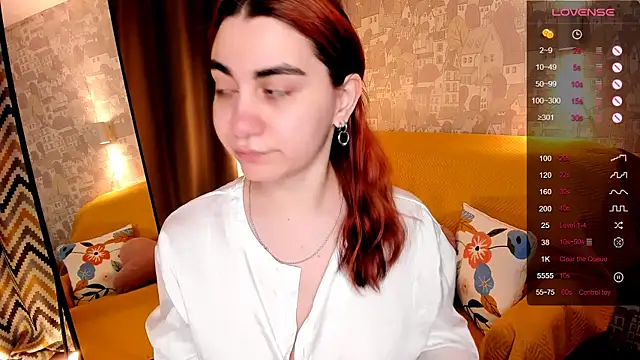 Snapshot of hannacheekss_ chatting on 06/09/26, 02:01 hannacheekss online show from 06/09/26, 02:01