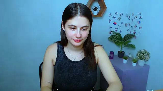 Snapshot of AliceSexyyy_ chatting on 09/20/25, 08:32 AliceSexyyy online show from 09/20/25, 08:32