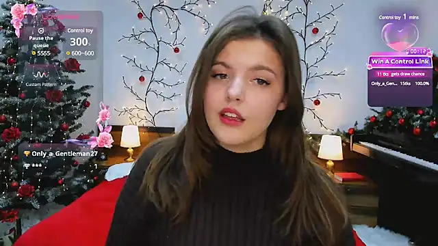 Snapshot of showmeparadise chatting on 12/14/24, 06:20 showmeparadise online show from 12/14/24, 06:20