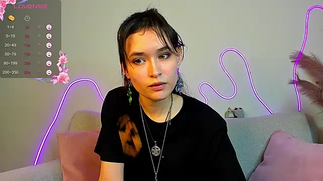 Emily Strikeee online show from 02/11/25, 01:20