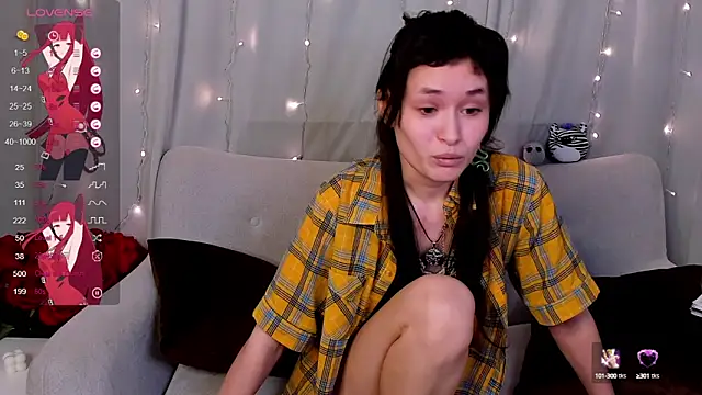 Emily Strikeee online show from 03/01/25, 12:34