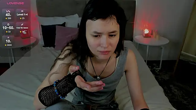 Emily Strikeee online show from 10/12/25, 10:03