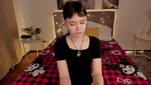 Emily Strikeee online show from 04/26/26, 01:25