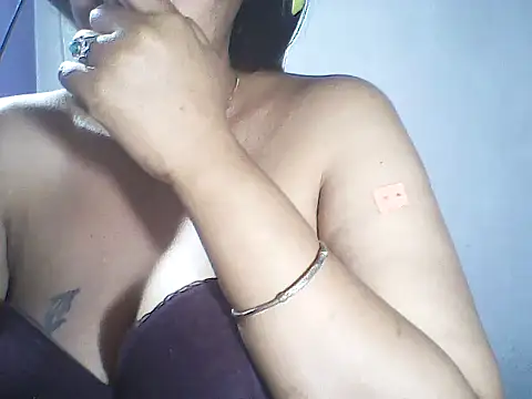 layanah12 online show from 07/08/26, 06:56