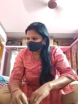 Snapshot of Lilly-queen chatting on 03/18/25, 11:08 Lilly-queen online show from 03/18/25, 11:08