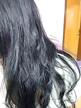 Snapshot of Lilly-queen chatting on 03/21/25, 05:45 Lilly-queen online show from 03/21/25, 05:45