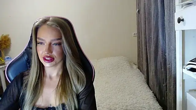 lonely dreamm online show from 01/05/25, 02:08