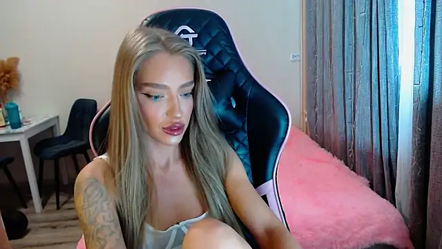 lonely dreamm online show from 02/02/25, 10:13