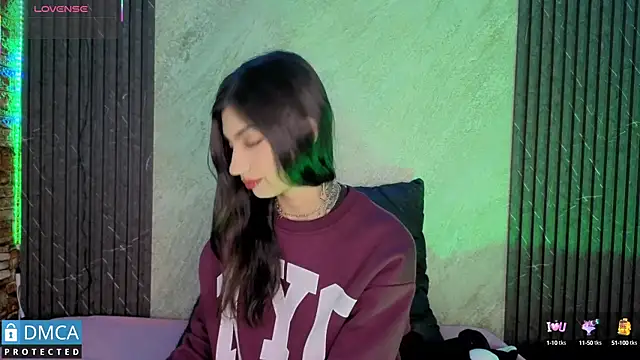 SolBeaumont1 online show from 09/17/25, 07:04