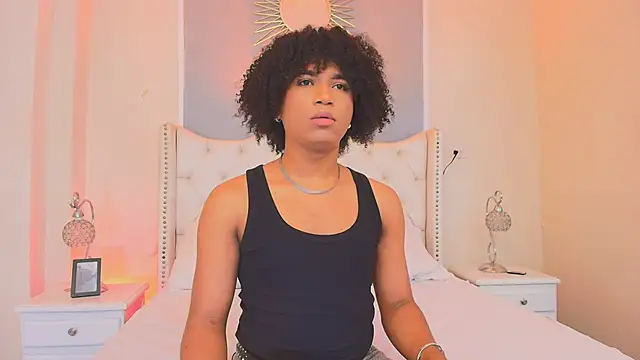 Ambar Collingg online show from 09/26/25, 01:04