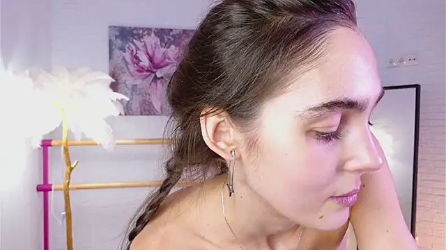 lylylovesyou online show from 02/25/25, 10:04