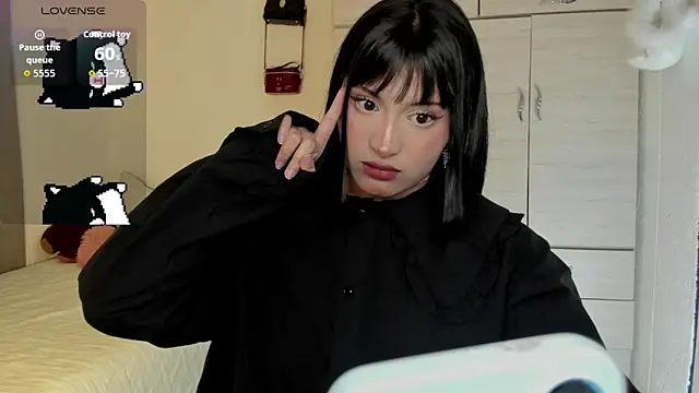 Ju Kyung online show from 10/31/25, 01:39