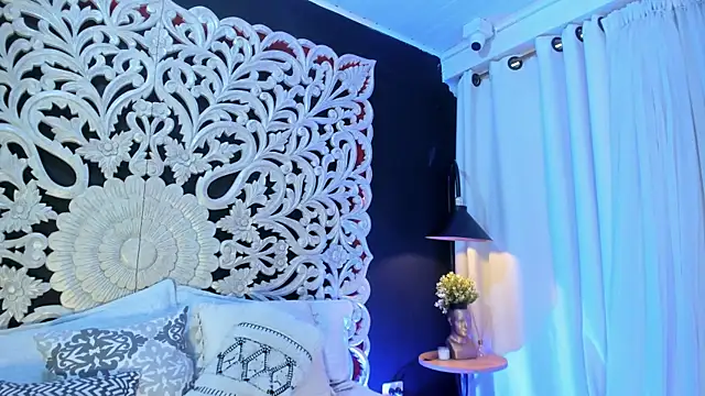 Snapshot of Mindy_sweety chatting on 12/19/25, 12:56 Mindy sweety online show from 12/19/25, 12:56