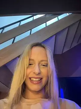 Bellahcha online show from 04/21/26, 01:42