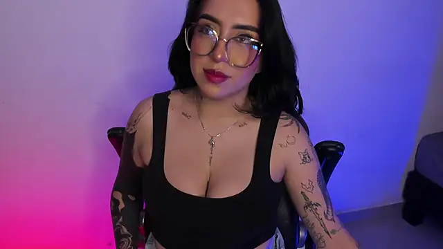 AnnikaMerliahh  online show from 10/17/25, 03:20