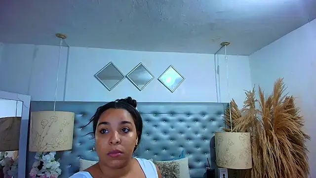 EileenBenzon online show from 02/09/26, 01:37