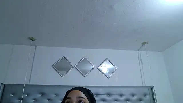 EileenBenzon online show from 04/16/26, 01:34