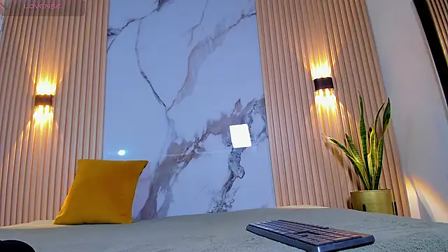 Lil eva2 online show from 10/25/25, 07:30