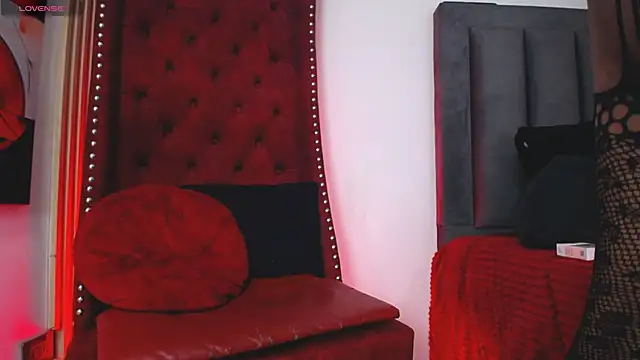 Snapshot of BiancaAntonelli chatting on 04/27/26, 01:42 BiancaAntonelli online show from 04/27/26, 01:42