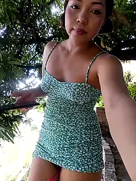 sweet outdoor charm online show from 12/18/24, 06:35