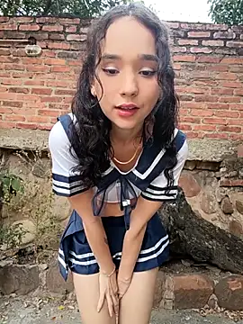 sweet outdoor charm online show from 03/22/26, 08:01