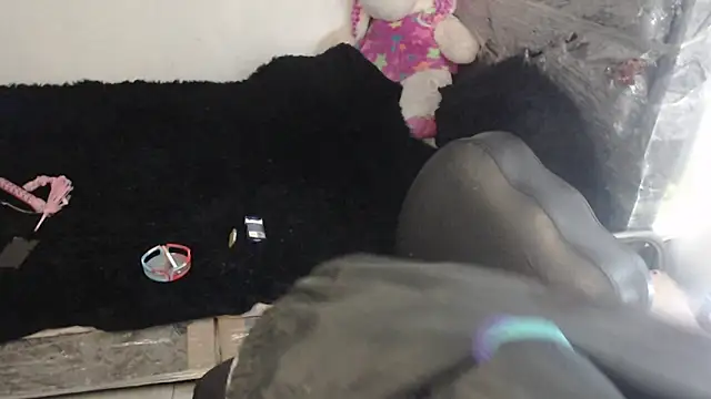 skinny sweet2411 online show from 12/04/25, 03:05