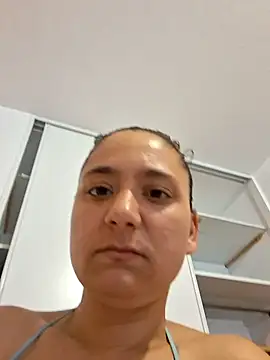 Snapshot of Nell-X chatting on 06/18/26, 11:14 Nell-X online show from 06/18/26, 11:14