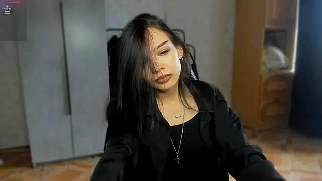 SweetyDeviliya online show from 04/27/26, 06:44