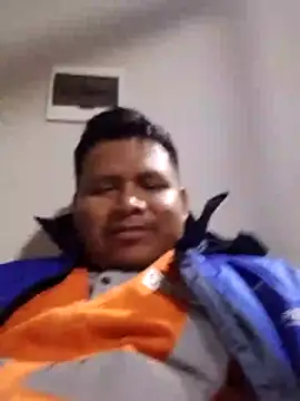 Snapshot of zeta29 chatting on 11/19/25, 08:14 zeta29 online show from 11/19/25, 08:14