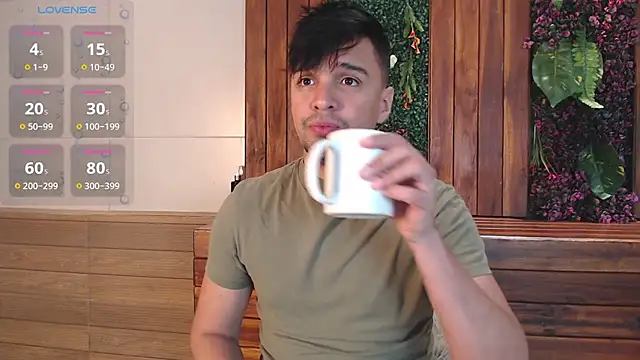 Edward max online show from 10/18/25, 03:42