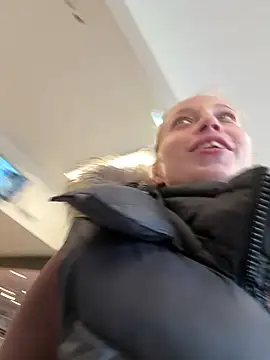 Snapshot of Hr_Frk_Olsen chatting on 09/14/25, 10:36 Hr Frk Olsen online show from 09/14/25, 10:36