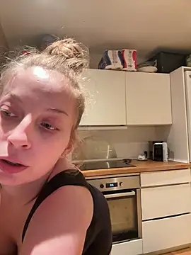 Snapshot of Hr_Frk_Olsen chatting on 11/01/25, 03:47 Hr Frk Olsen online show from 11/01/25, 03:47