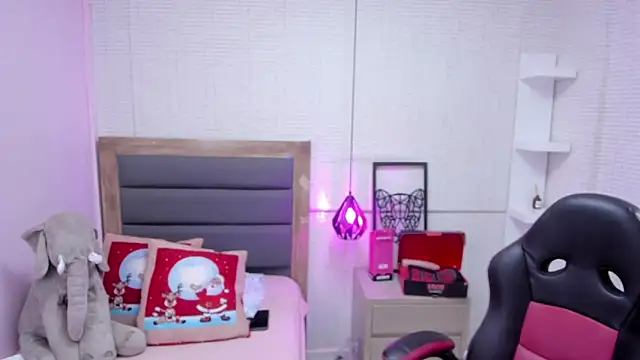 Snapshot of shelbystetson chatting on 01/04/25, 11:22 shelbystetson online show from 01/04/25, 11:22