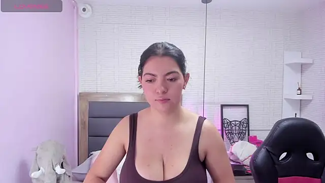 Snapshot of shelbystetson chatting on 01/24/25, 11:04 shelbystetson online show from 01/24/25, 11:04