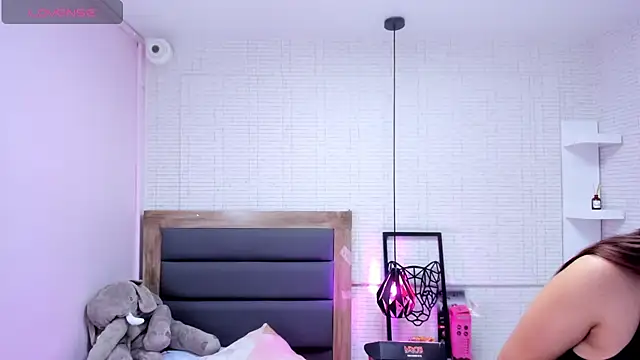 Snapshot of shelbystetson chatting on 02/12/25, 11:18 shelbystetson online show from 02/12/25, 11:18