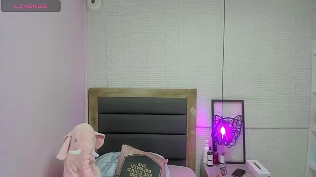 Snapshot of shelbystetson chatting on 03/11/25, 11:33 shelbystetson online show from 03/11/25, 11:33