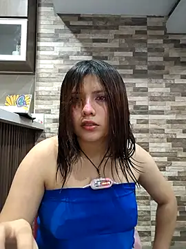 Snapshot of Elsa_sweet chatting on 07/17/26, 02:18 Elsa sweet online show from 07/17/26, 02:18