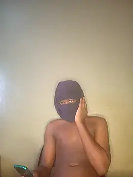 Snapshot of Mischevous_T69 chatting on 12/06/24, 08:37 Mischevous T69 online show from 12/06/24, 08:37