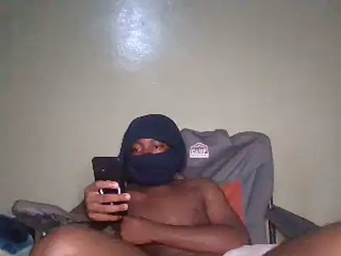 Snapshot of Mischevous_T69 chatting on 12/06/24, 11:57 Mischevous T69 online show from 12/06/24, 11:57