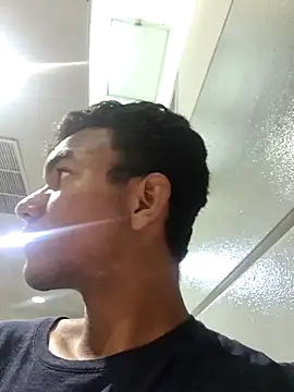 Snapshot of Reynold2608 chatting on 01/02/25, 03:48 Reynold2608 online show from 01/02/25, 03:48