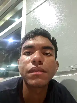 Snapshot of Reynold2608 chatting on 01/03/25, 01:38 Reynold2608 online show from 01/03/25, 01:38