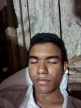 Reynold2608 online show from 12/22/25, 02:30