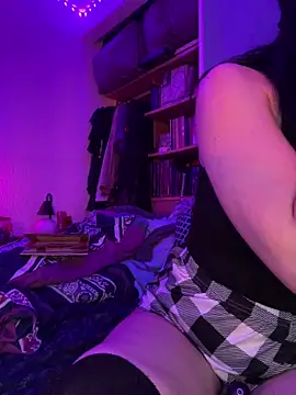 Snapshot of Nina-Chick777 chatting on 06/15/26, 02:36 Nina-Chick777 online show from 06/15/26, 02:36
