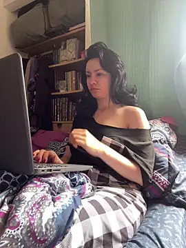 Snapshot of Nina-Chick777 chatting on 06/16/26, 08:44 Nina-Chick777 online show from 06/16/26, 08:44